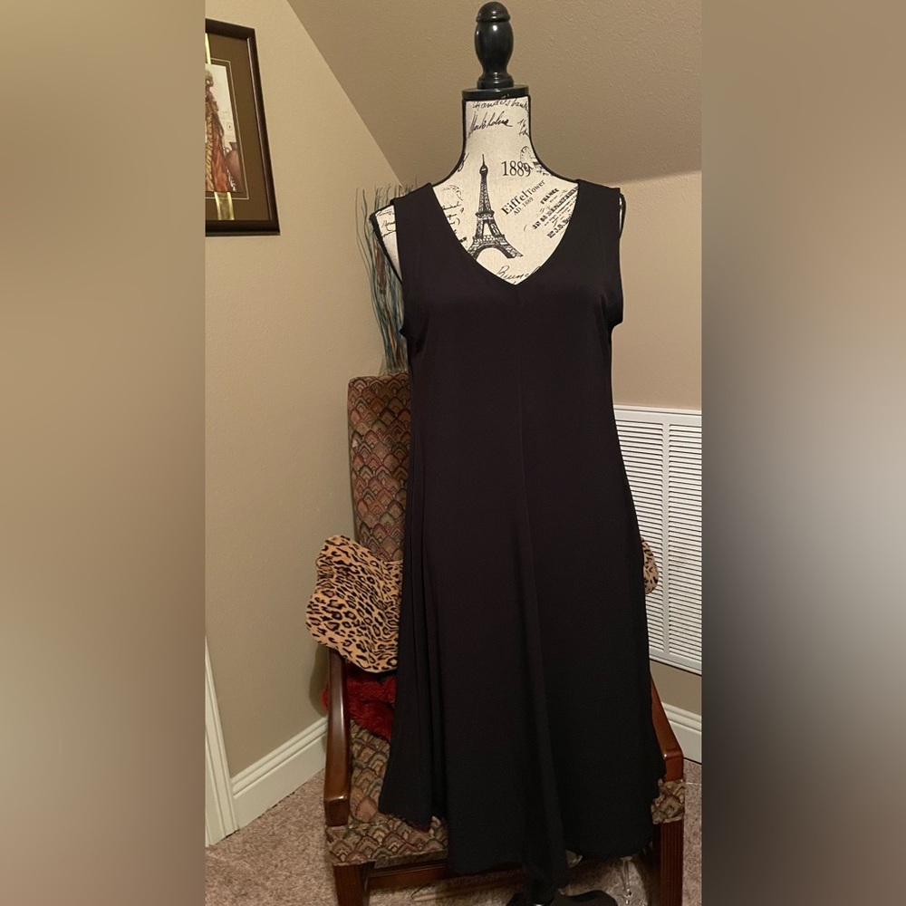 NWOT CHICOS SZ:1 (8-10)LIL BLACK V NECK FLATTERING A-LINE SLEEVELESS MIDI DRESS